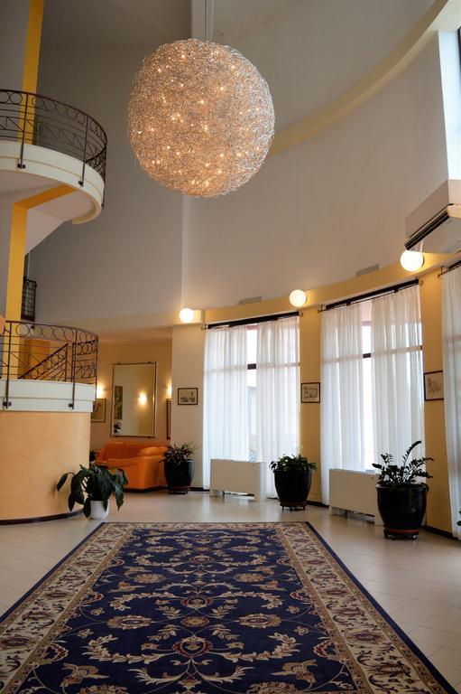 Rodia Inn Ористано Экстерьер фото