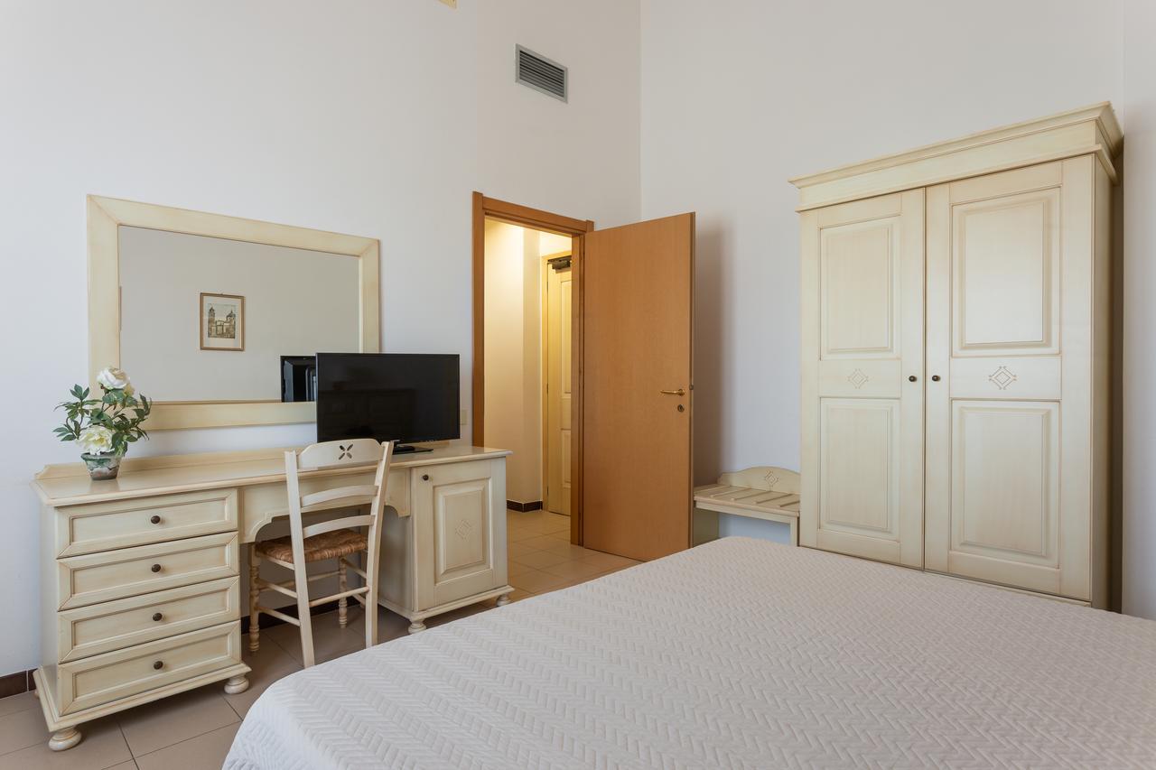 Rodia Inn Ористано Экстерьер фото