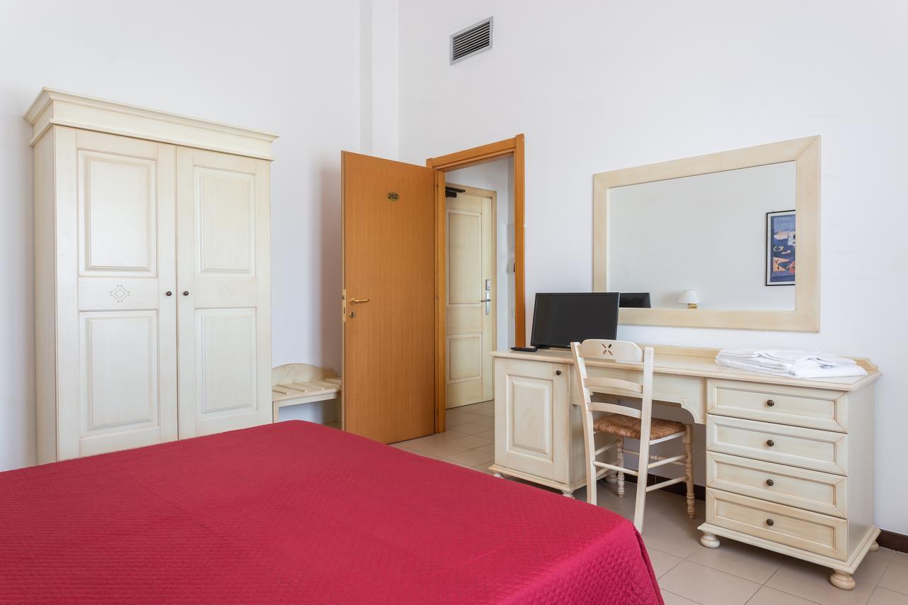 Rodia Inn Ористано Экстерьер фото