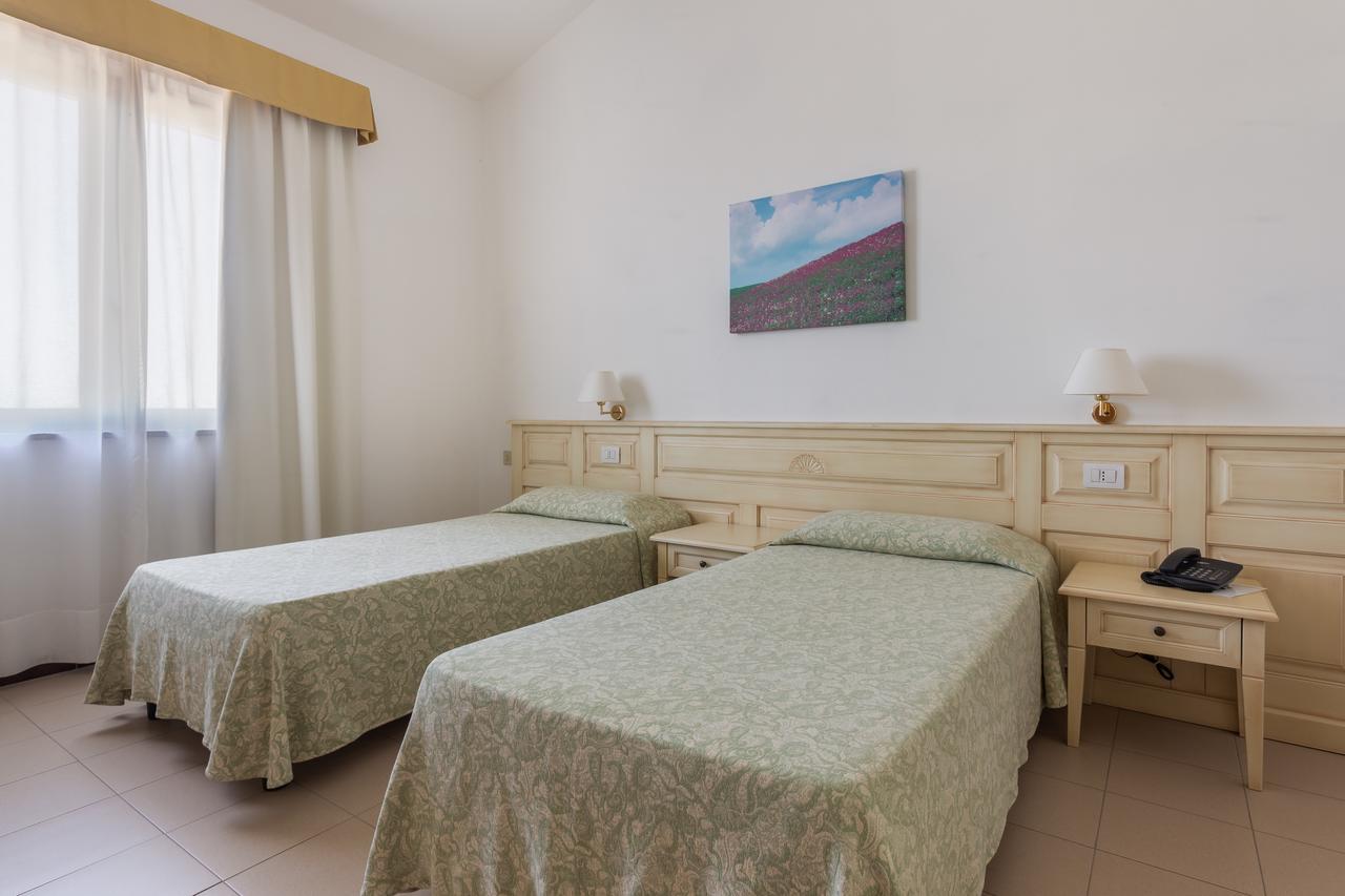 Rodia Inn Ористано Экстерьер фото