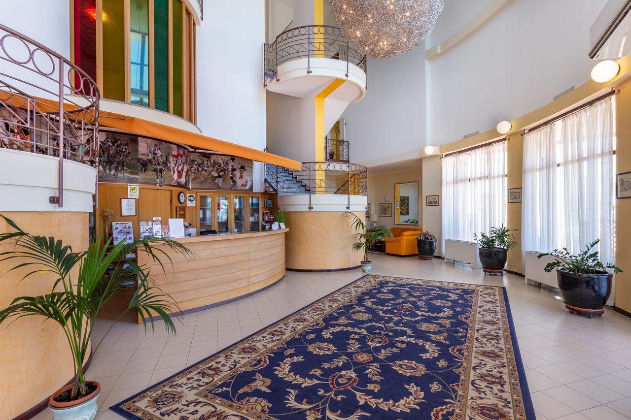 Rodia Inn Ористано Экстерьер фото