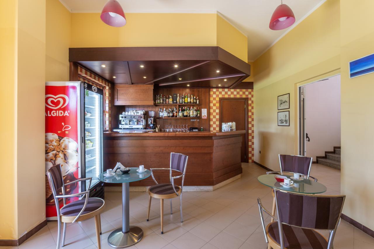 Rodia Inn Ористано Экстерьер фото